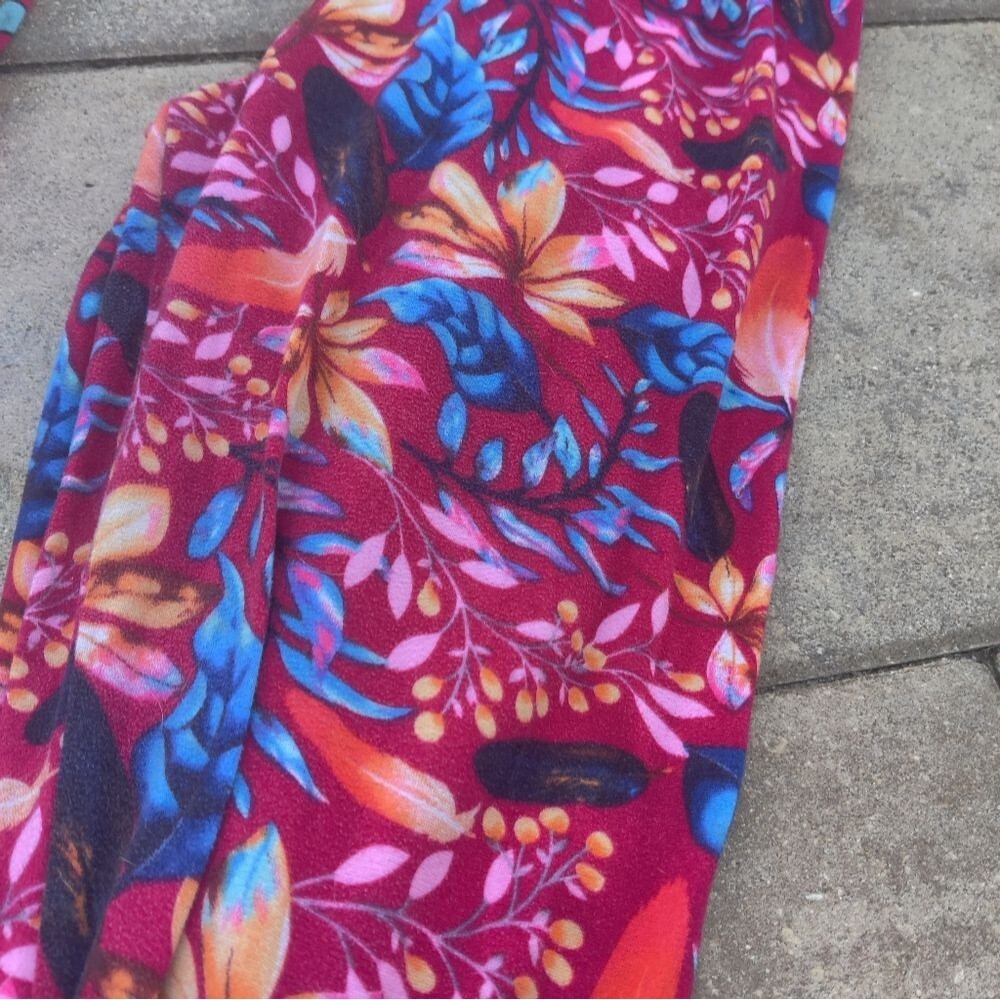 Patterned Leggings Bundle One Size - Picture 2 of 5